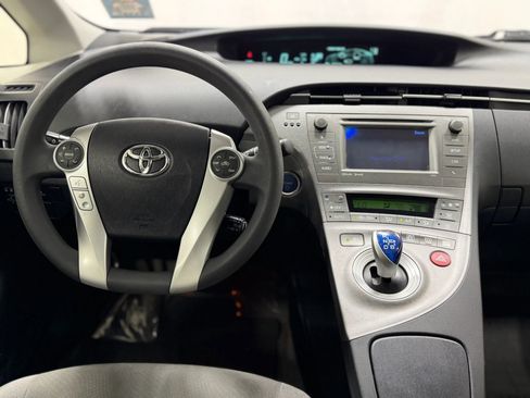 Used 2013 Toyota Prius Three w/ Solar Roof Pkg image 22