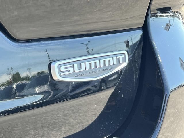 Used 2023 Jeep Grand Cherokee Summit AWD/4WD image 14