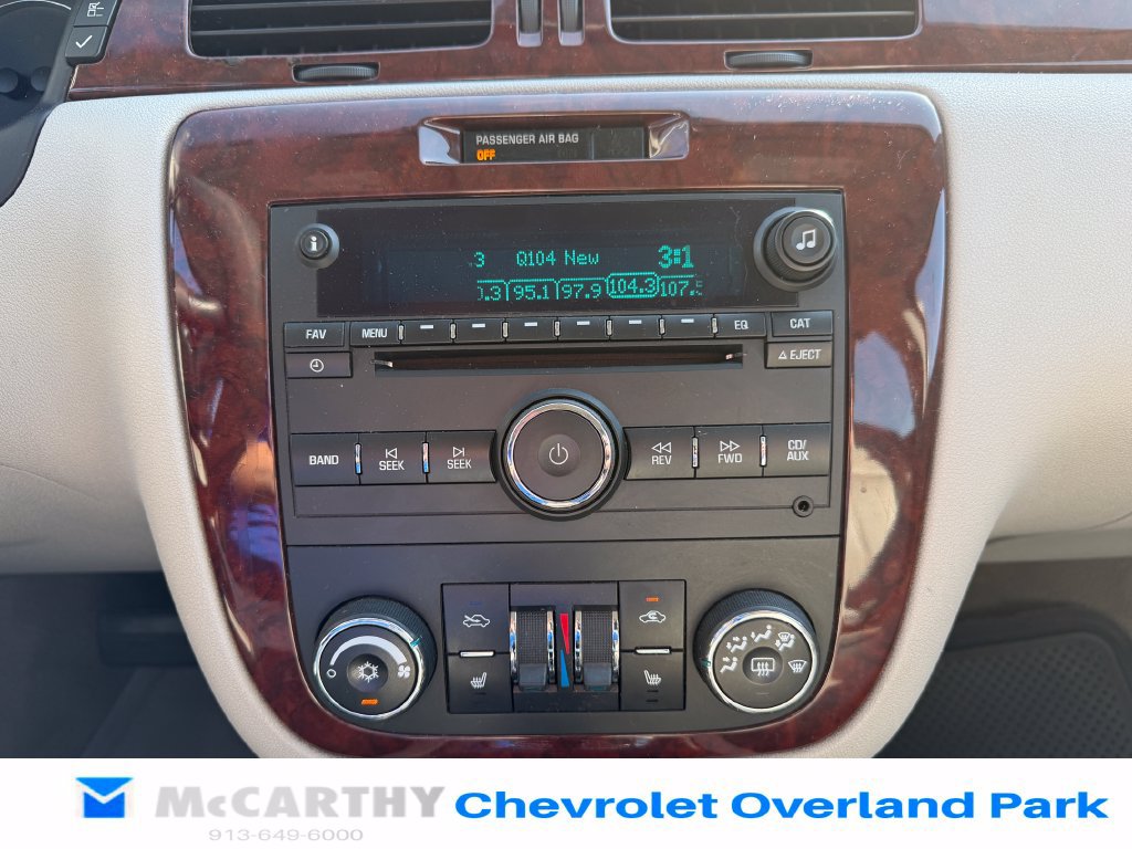 Used 2009 Chevrolet Impala LT w/ Luxury Edition Package FWD image 15