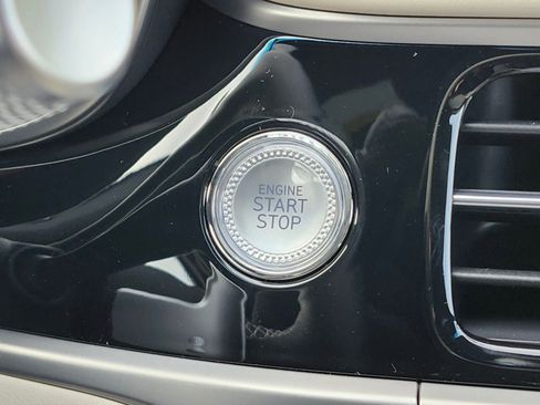 New 2026 Genesis G70 2.5T image 25