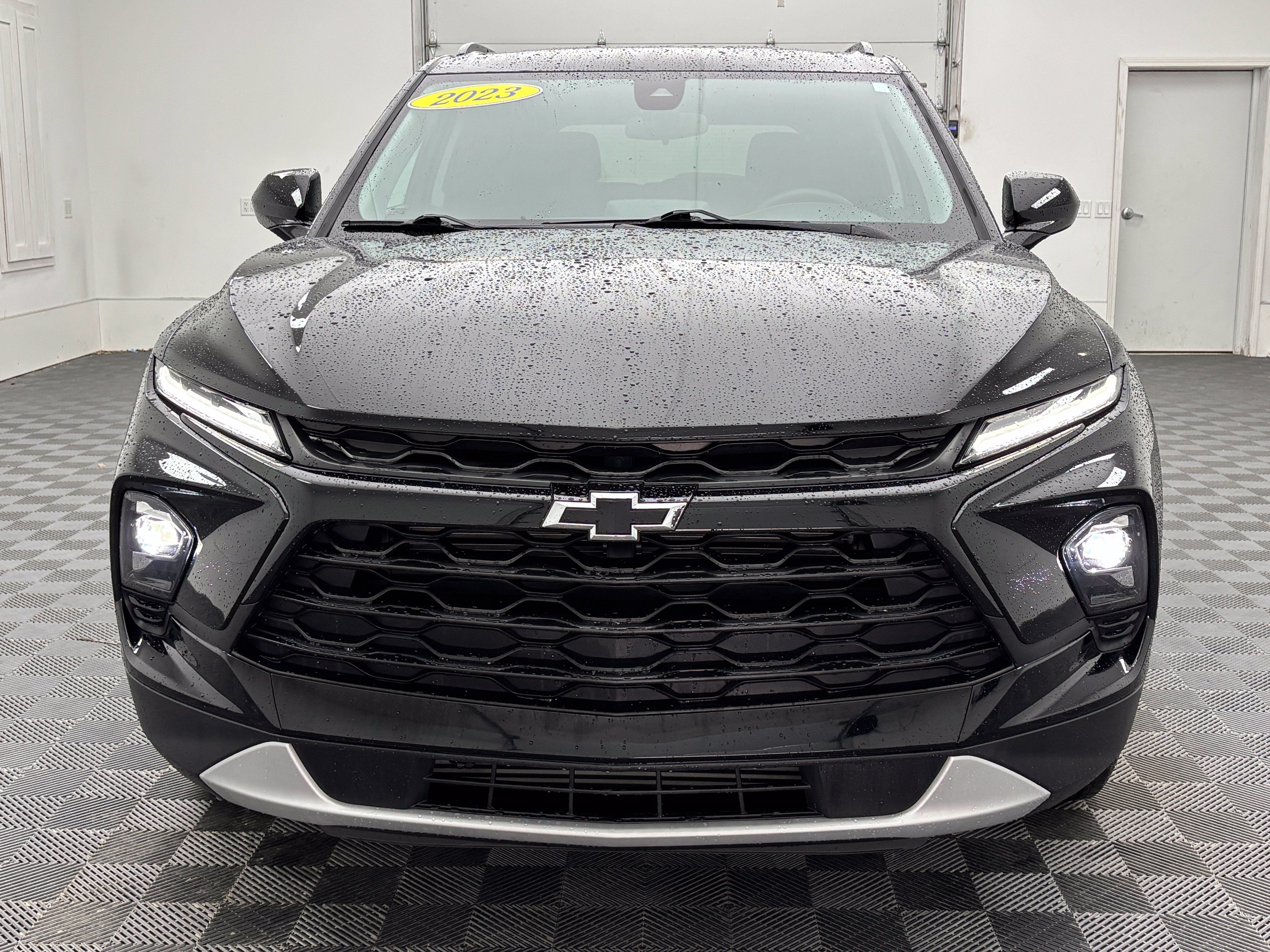Used 2023 Chevrolet Blazer LT w/ Midnight/Sport Edition FWD image 11