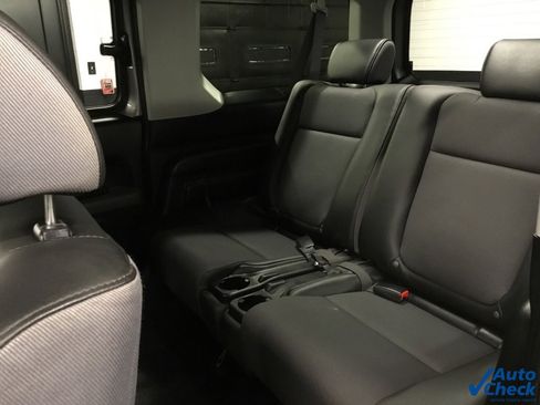 Used 2005 Honda Element EX image 33