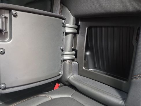 Used 2022 GMC Sierra 1500 AT4 w/ AT4 Preferred Package image 24