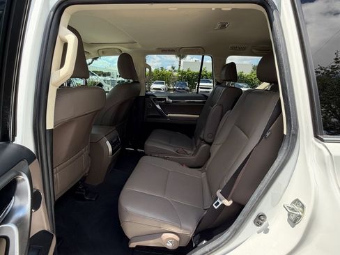 Used 2022 Lexus GX 460 Premium AWD/4WD image 14