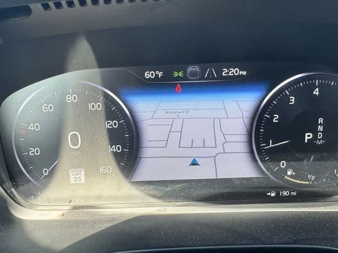 Used 2021 Volvo XC40 T5 R-Design w/ Climate Package image 24