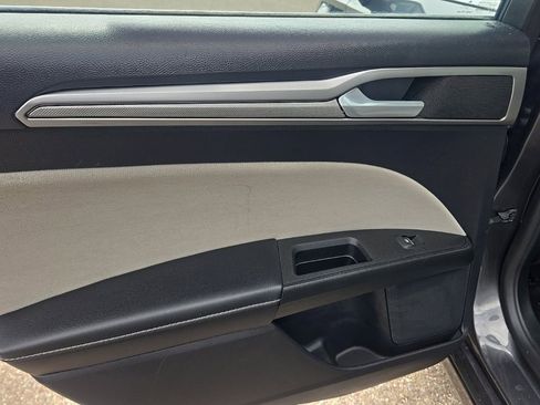 Used 2018 Ford Fusion S image 27