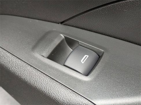 New 2026 Chevrolet Trax ACTIV w/ Sunroof Package image 31