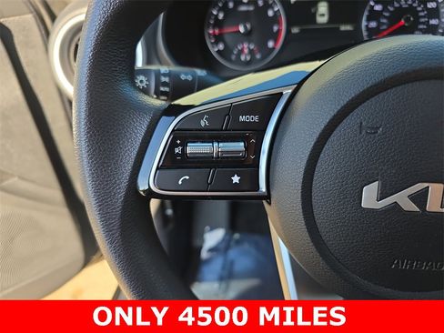 Used 2024 Kia Forte LXS w/ LXS Technology Package image 17