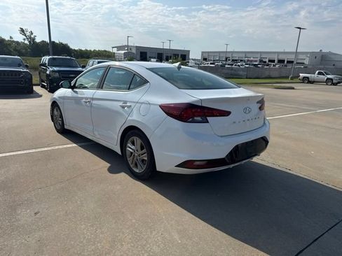 Used 2019 Hyundai Elantra SEL FWD image 4