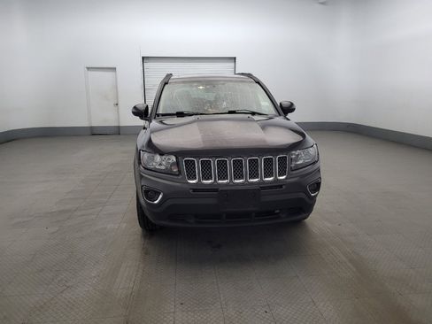 Used 2016 Jeep Compass High Altitude image 14