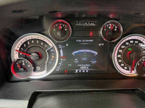 Used 2017 RAM 1500 Big Horn AWD/4WD image 28