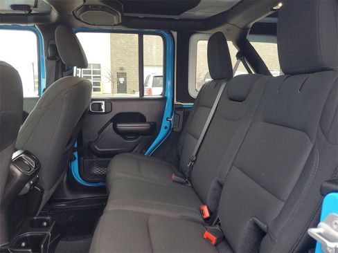 Used 2021 Jeep Wrangler Unlimited Sport image 30