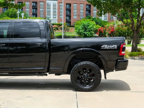Used 2019 RAM 2500 Laramie AWD/4WD image 12
