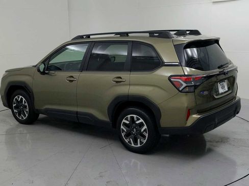 Certified 2025 Subaru Forester Premium AWD/4WD image 7