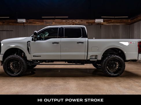 Used 2026 Ford F250 Platinum w/ Platinum Plus Package AWD/4WD image 5