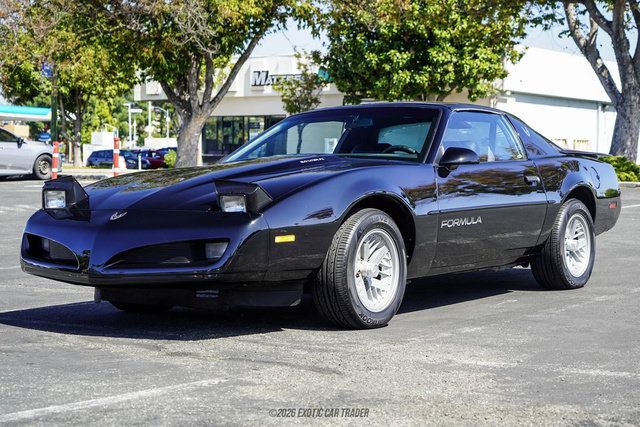Used 1992 Pontiac Firebird Formula RWD image 14