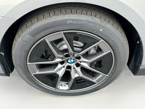 New 2026 BMW 530i w/ Convenience Package RWD image 26