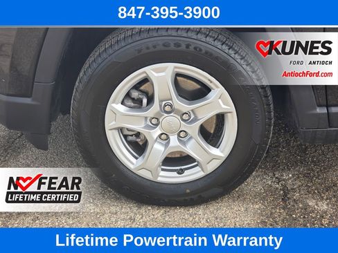 Used 2022 Jeep Compass Sport image 12