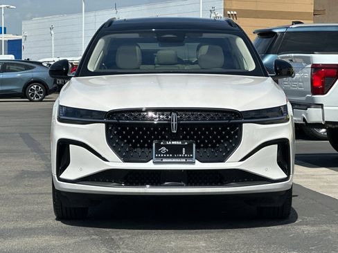 New 2026 Lincoln Nautilus Black Label w/ Jet Appearance Package AWD/4WD image 8