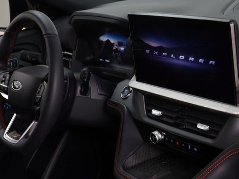 Used 2025 Ford Explorer ST w/ Sun And Sound Package image 21