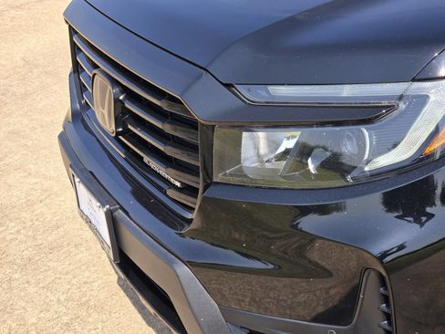 Used 2024 Honda Passport Black Edition image 10