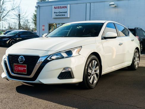 Used 2020 Nissan Altima 2.5 S image 3