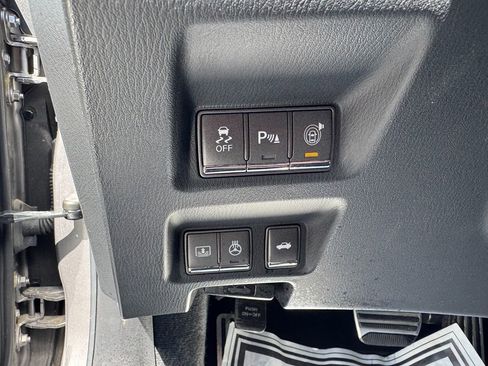 Used 2013 INFINITI M56 x AWD/4WD image 18