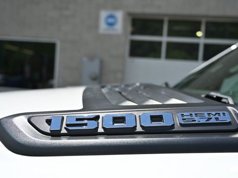 Used 2020 RAM 1500 Laramie AWD/4WD image 13