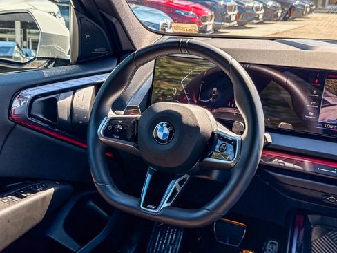 Certified 2025 BMW X3 xDrive30i w/ M Sport Package image 15