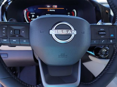 New 2026 Nissan Pathfinder SL FWD image 18