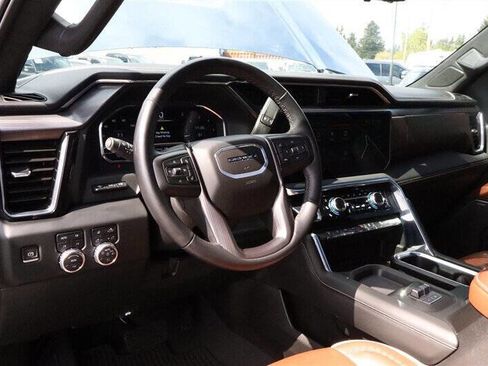 Used 2025 GMC Sierra 3500 Denali Ultimate image 20