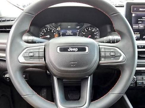 Used 2022 Jeep Compass Trailhawk image 24