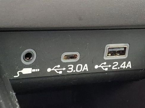 Used 2023 Subaru Legacy Premium image 24