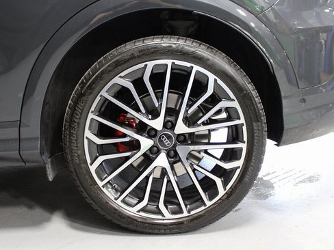 Used 2025 Audi SQ5 Prestige image 19