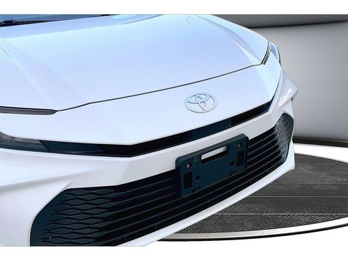 Used 2025 Toyota Camry LE FWD image 54