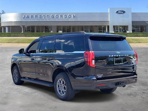 Used 2025 Ford Expedition Max Active AWD/4WD image 2