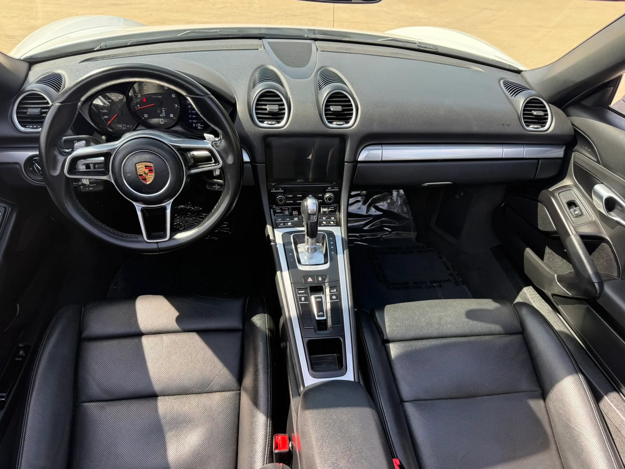 Used 2018 Porsche 718 Boxster RWD image 15