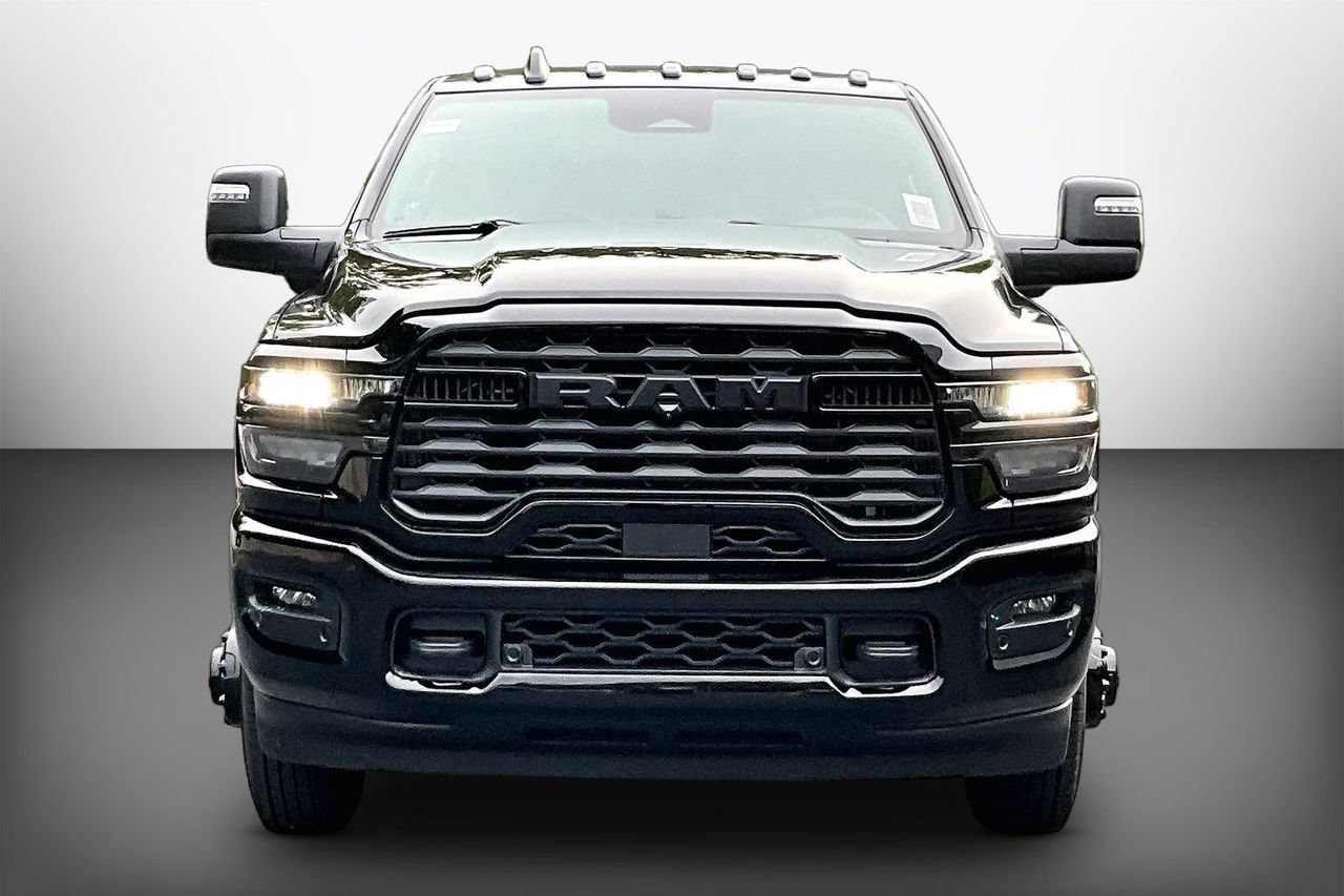 New 2026 RAM 3500 Big Horn AWD/4WD image 3
