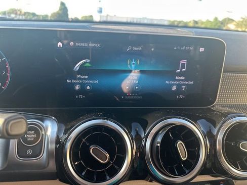 Used 2021 Mercedes-Benz GLB 250 4MATIC image 11