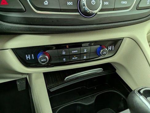 Used 2018 Buick Regal Preferred w/ Driver Confidence Package #1 image 21