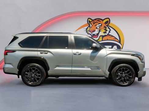 New 2026 Toyota Sequoia Platinum AWD/4WD image 4