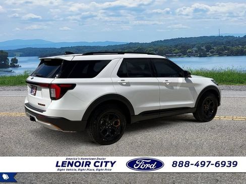 Used 2026 Ford Explorer Tremor w/ Tremor Ultimate Package AWD/4WD image 3