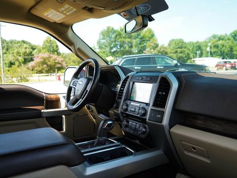 Used 2018 Ford F150 Lariat AWD/4WD image 14