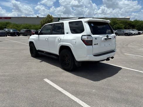 Used 2022 Toyota 4Runner SR5 Premium w/ Moonroof Package AWD/4WD image 3