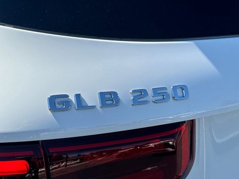 Used 2026 Mercedes-Benz GLB 250 image 20