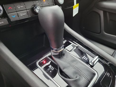 New 2026 Jeep Compass Latitude image 41