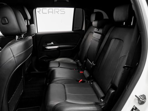 Used 2021 Mercedes-Benz GLB 250 w/ Premium Package image 42