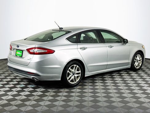Used 2016 Ford Fusion SE image 10