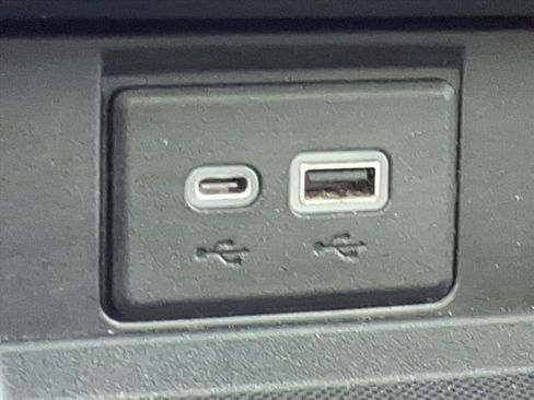 Used 2021 Chevrolet Tahoe Premier w/ Texas Edition image 23