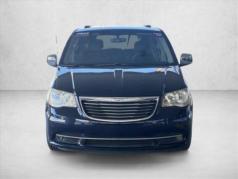 Used 2012 Chrysler Town & Country Touring-L w/ Entertainment Group #2 FWD image 7